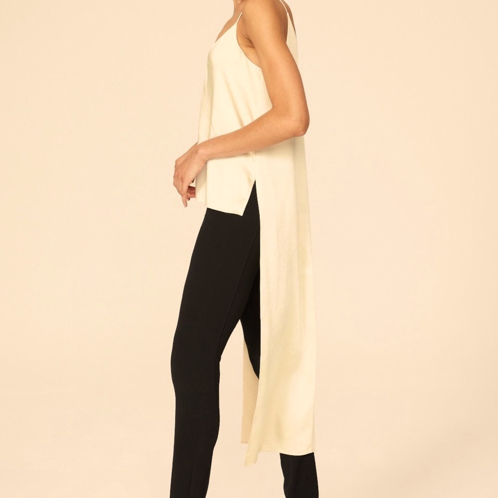 OBANDO COLLECTIVE CREAM HIGH LOW TANK TOP!